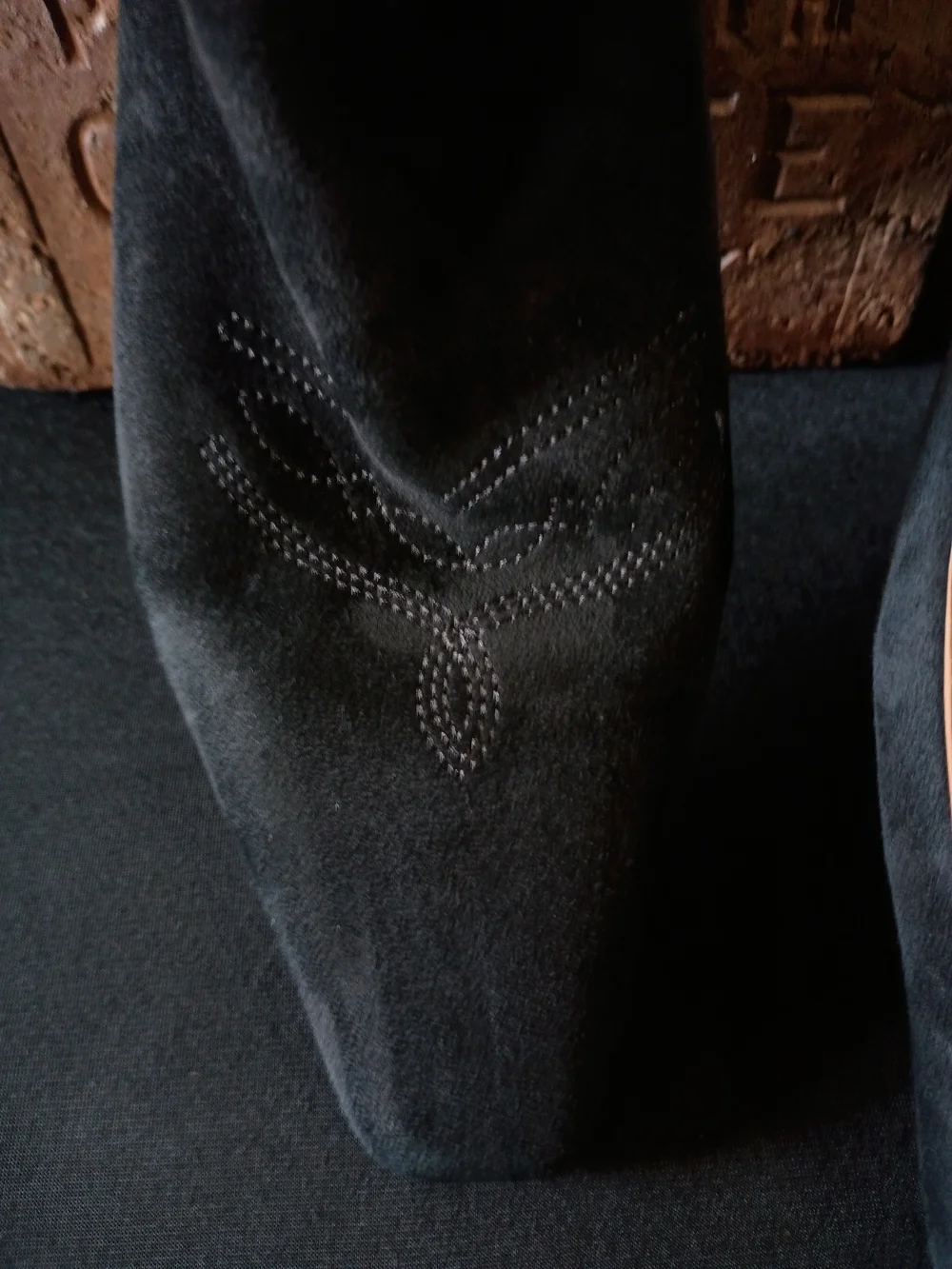 Sam Edelman embrace sleek